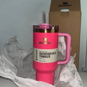 Pink Parade 💕 Quencher H2.0 Tumbler 40 oz STANLEY